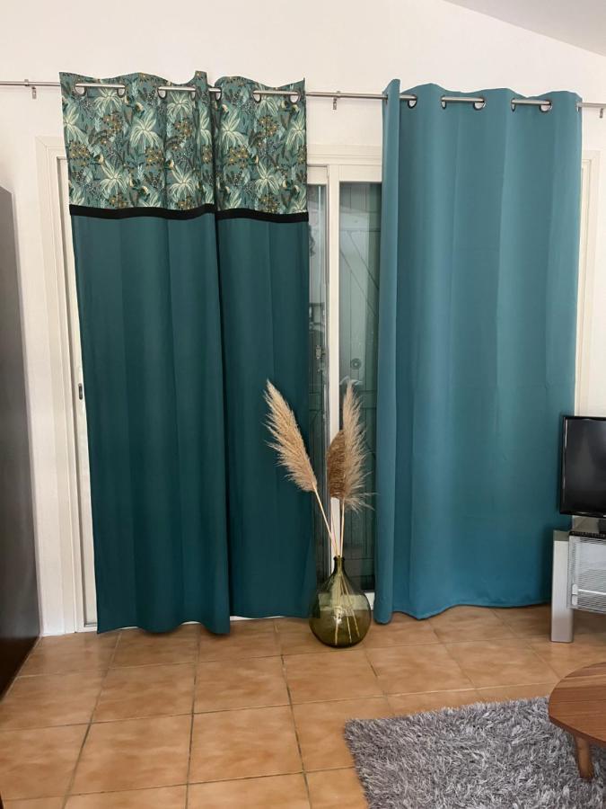 Au petit Paradis La Roquebrussanne Bagian luar foto
